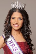 Richa Sharma is the  winner of Mrs India International 2011-12  (4).jpg